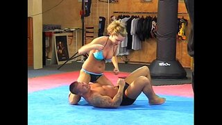 הנה מגיע 20 כמה דקות ארוכות, לא חתוך, צילומים של ירי וידאו