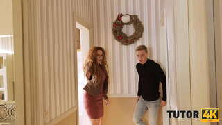 TUTOR4K. Ашулы жігіт тәжірибелі тәрбиешіні ұмытылмас романға сүйрейді