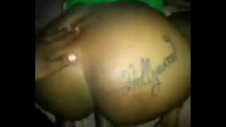 ���ੀ. ਮਾਮਾ takin ਡਿਕ ਅਤੇ ਮਲਾਈ