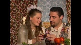 Rusa Morena con Tetas Grandes