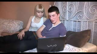 Voir comment cette grosse construit étranger