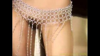 Tarian solo gadis yang baik a4U - Lincy Leaw