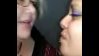 ���್ನಾನಗೃಹ ಕಿಸ್