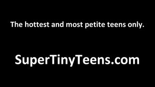 ���្យស្រលាញ់ប៍នជំទង់ទទួលបាន banged នៅក្នុងគ្រែ