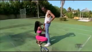 Ms Blodau Ceirios ac mae ei tag tîm bbc