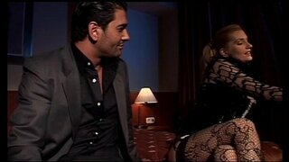 אווה פאלק אוהב יותר מדי לזיין