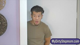 Nova Brooks y Tegan James ffm trio de sexo en el dormitorio