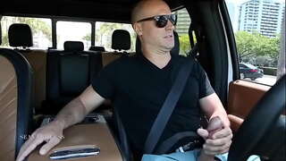 Tráchta jarkoff punheta aon carro