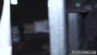 נוער המום על ידי המורה אספן רומנוף ומוניקה Asis ומרילין אחוזה ביד לעזור