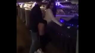 ���ားတန်ဆာလမ်းပေါ်မှာမော်စကို