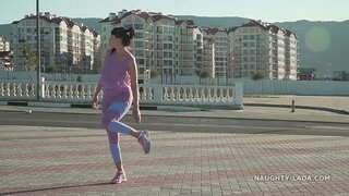 Прозрачные леггинсы с верблюжьим носком и прозрачная майка