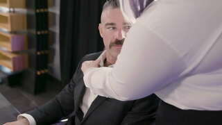 XXL Mara Jkollna Pussyfucked Mill-dijanjosi Tagħha Imgħallem