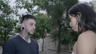 Ang 50 ay nagkaroon ng isang Asong babae ng isang kalye kalapating mababa ang lipad fuck para sa pera