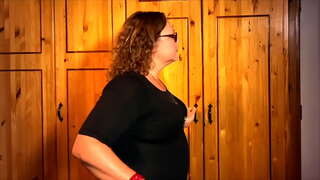 Ponia balandžio - tualetas vergais mokymo ir drausmės mokymo