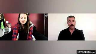 Busty วัยรุ่นที่จะได้เปลือย ifo ของเธอหื่ทนายความหน่อยเลยเธอต้องออกของเธอใหญ่หัวนมและหยิบของเธออย่ามาทำบื้อ\n ผมไม่ได้เธอ deepthroats มันแล้วยังไงพวของเธอที่ยุ่งเหยิจิ๋ม